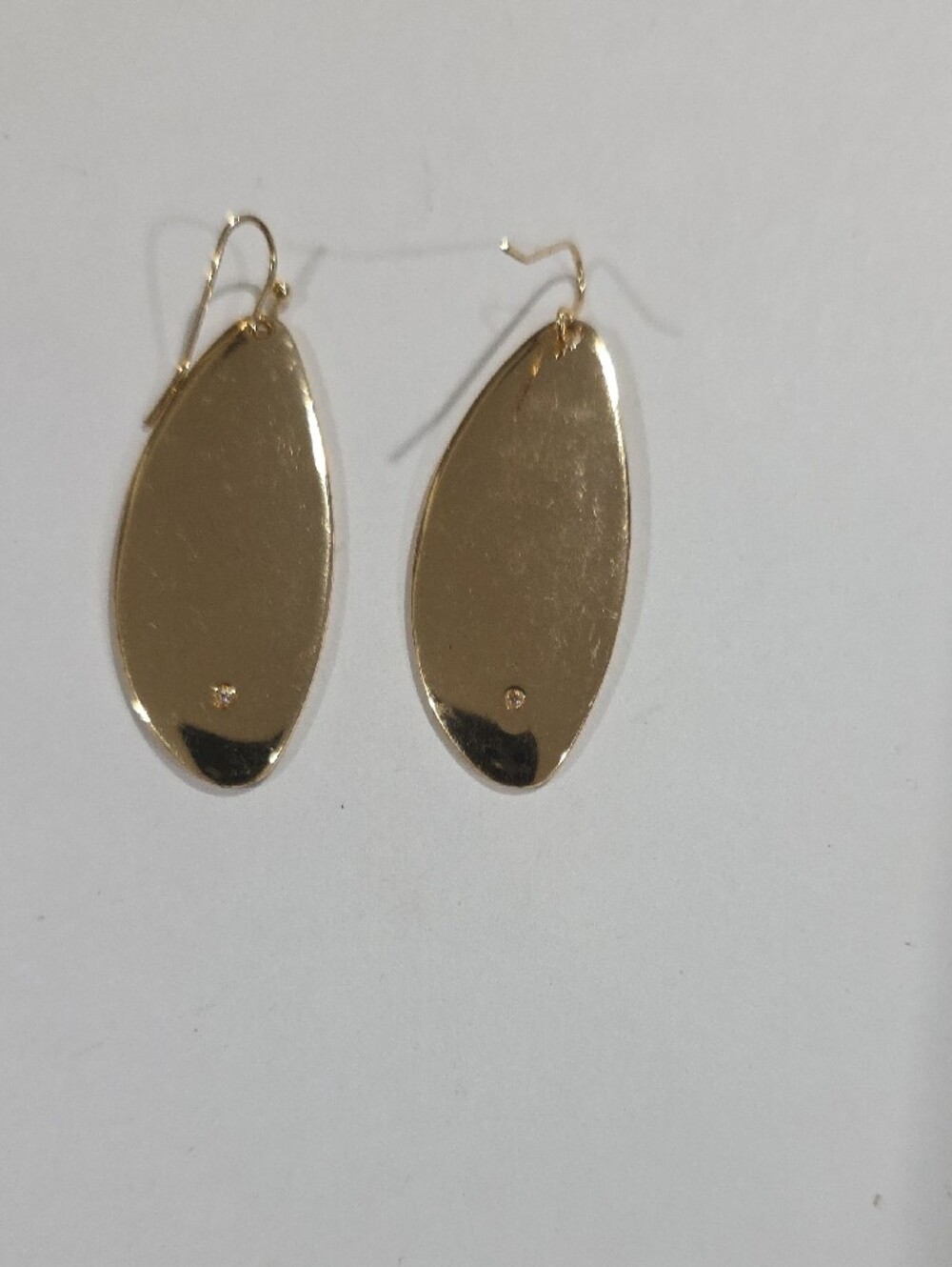 Women's Classic Gold Oval Drop Earrings – Elegant Gold-Tone Fashion Jewelry - Picture 5 of 11